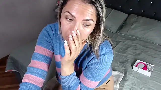 Chantal hott online show from 03.10.26