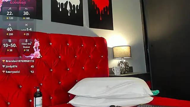 Salome Villa online show from 12.11.24