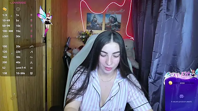 Fiery Brunette  online show from 01.12.25