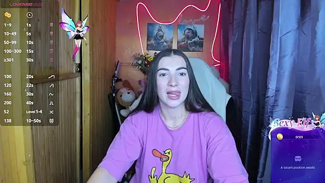 Fiery Brunette  online show from 01.24.25