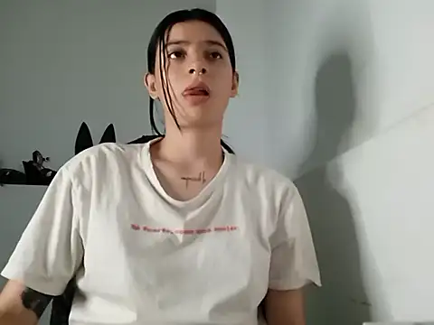 Snapshot of Mia_foster1 chatting on 02.18.25 Mia foster1 online show from 02.18.25