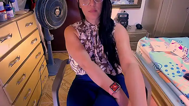 BitterMomXxx online show from 12.05.24