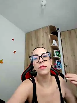  amanda seyfried19 online show from 12.30.24