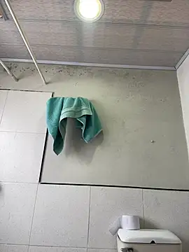 hannahb-e online show from 01.24.25