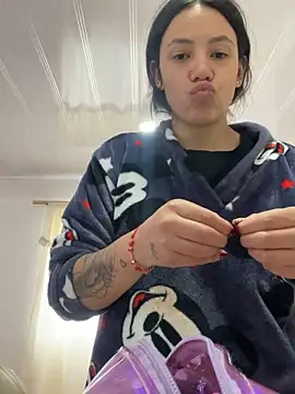 hannahb-e online show from 10.14.25