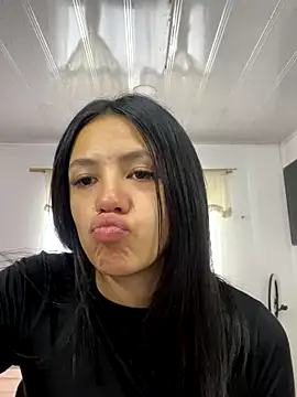 hannahb-e online show from 10.30.25