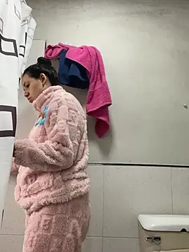 hannahb-e online show from 07.03.26