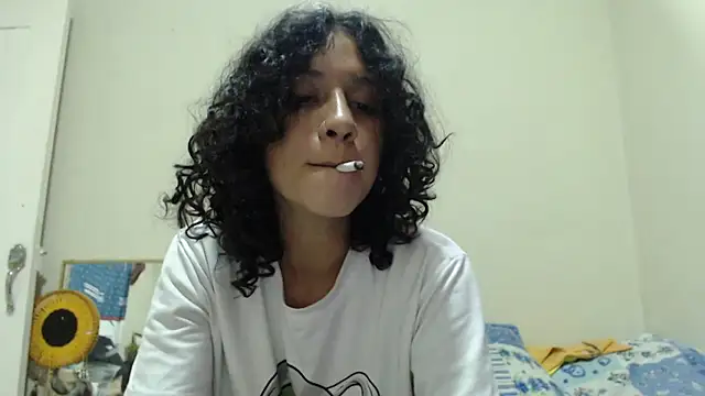 Snapshot of AlinaWoolf_ chatting on 05.05.26 AlinaWoolf online show from 05.05.26