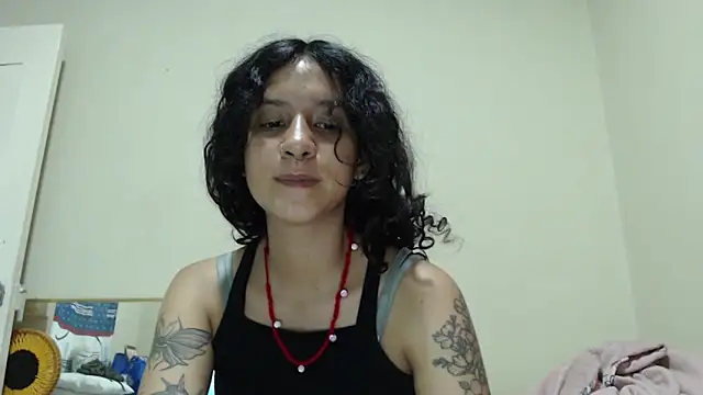 Snapshot of AlinaWoolf_ chatting on 06.23.26 AlinaWoolf online show from 06.23.26