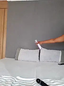 Snapshot of Jazmine-Blue chatting on 12.22.24 Jazmine-Blue online show from 12.22.24