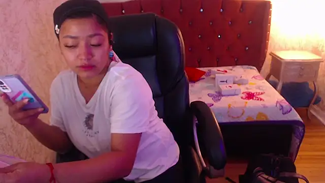 NicolleTaylor online show from 01.25.25