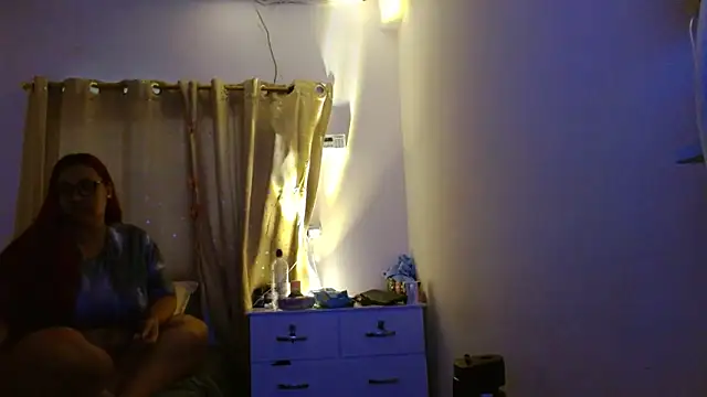 Snapshot of Isabella_Du chatting on 06.14.26 Isabella Du online show from 06.14.26