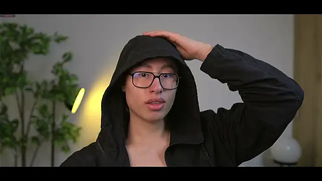 SrLuis18 online show from 09.27.25