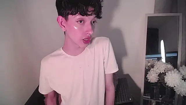 lyamthommpson online show from 02.08.25