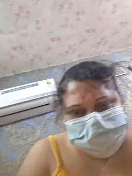 Snapshot of kunjan789 chatting on 02.25.25 kunjan789 online show from 02.25.25