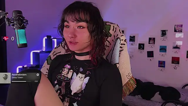 deadlysweet online show from 10.27.25