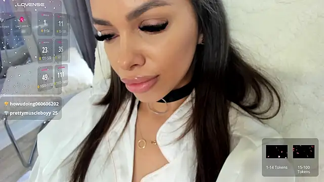 Selena Reeves online show from 03.07.25