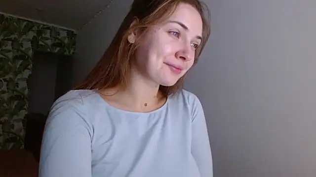 Snapshot of Olivia_shine chatting on 12.04.24 Olivia shine online show from 12.04.24