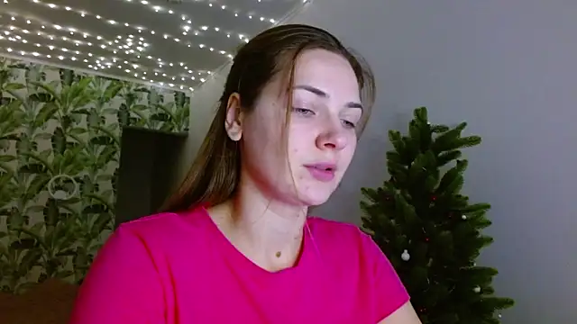Snapshot of Olivia_shine chatting on 12.25.24 Olivia shine online show from 12.25.24