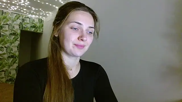 Snapshot of Olivia_shine chatting on 12.27.24 Olivia shine online show from 12.27.24
