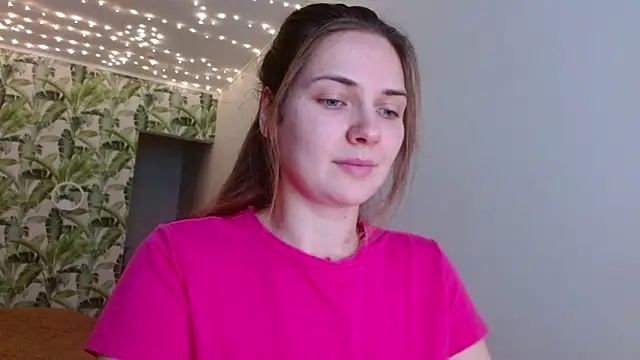 Snapshot of Olivia_shine chatting on 01.19.25 Olivia shine online show from 01.19.25