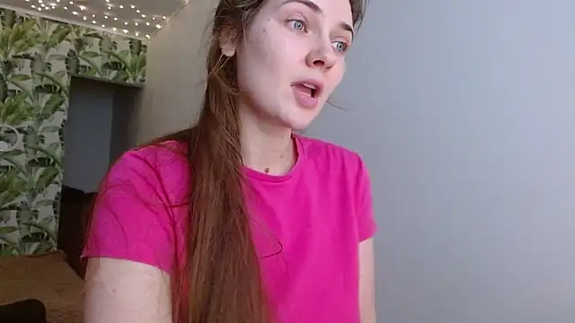 Snapshot of Olivia_shine chatting on 01.26.25 Olivia shine online show from 01.26.25