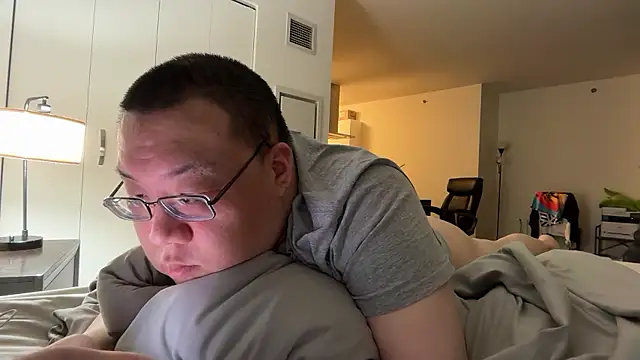 Snapshot of slaveasianboy chatting on 07.15.26 slaveasianboy online show from 07.15.26