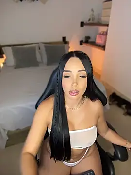 Snapshot of annyfosterr chatting on 06.25.26 annyfosterr online show from 06.25.26