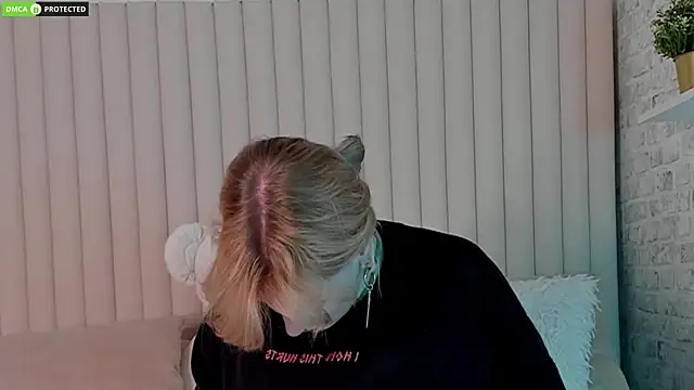 RachelCart online show from 11.17.25