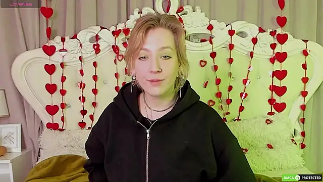 Snapshot of RachelCart chatting on 02.13.26 RachelCart online show from 02.13.26