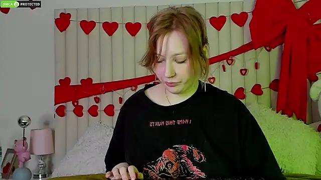 Snapshot of RachelCart chatting on 02.23.26 RachelCart online show from 02.23.26