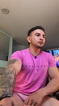 Snapshot of Angeloferrocam chatting on 05.21.26 Angeloferrocam online show from 05.21.26