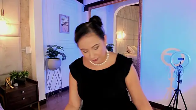 Snapshot of Victoria-Harper chatting on 03.16.25 Victoria-Harper online show from 03.16.25