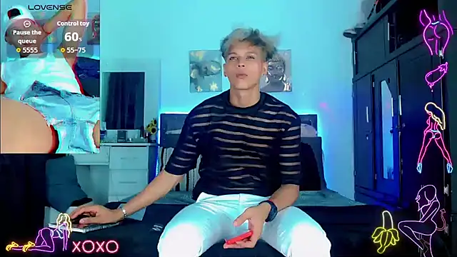 Liamscott  online show from 09.11.25