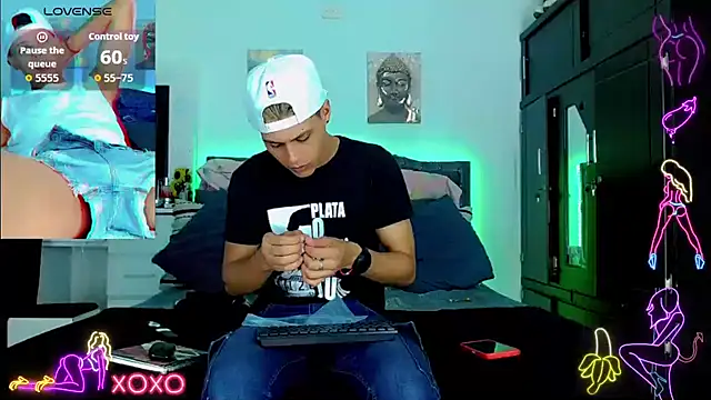 Liamscott  online show from 09.26.25