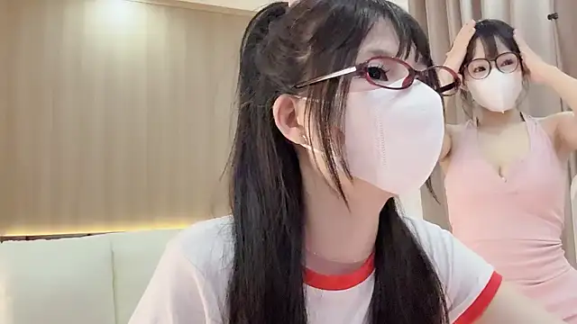 Snapshot of Jennie_Spa chatting on 05.25.26 Jennie Spa online show from 05.25.26