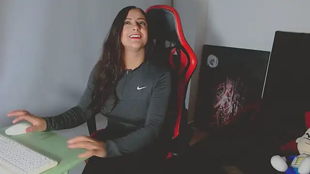 Noamartin  online show from 03.18.26