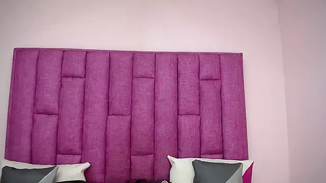 CrushOnMe  online show from 10.19.25