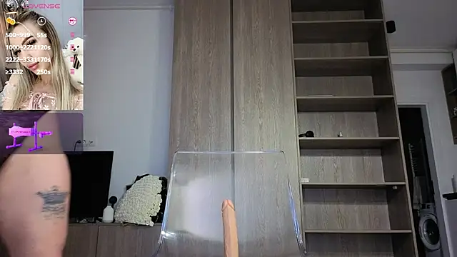 Snapshot of Megan_Ros chatting on 02.20.26 Megan Ros online show from 02.20.26