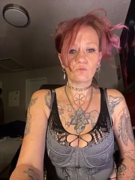 renegade vyxxen online show from 02.19.25