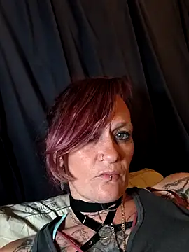 Snapshot of renegade_vyxxen chatting on 03.03.26 renegade vyxxen online show from 03.03.26