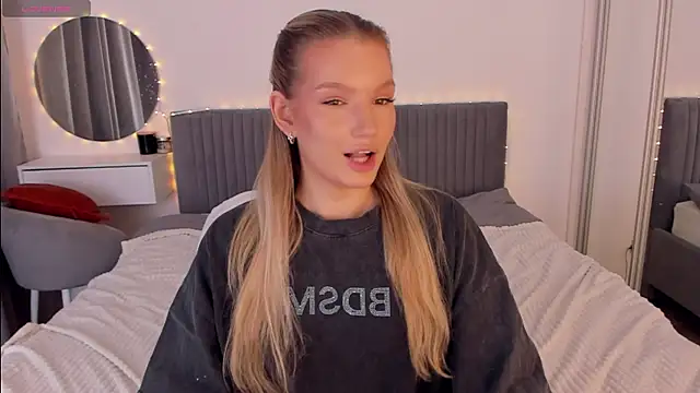 CassieRayss online show from 01.08.26