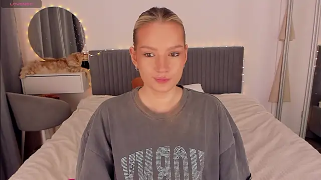 CassieRayss online show from 02.24.26