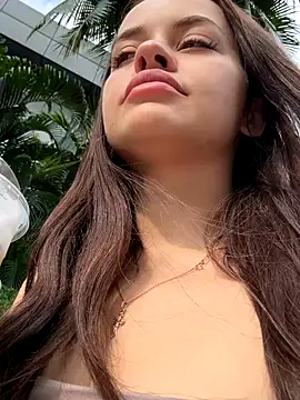 AngelinaTeller online show from 10.14.25