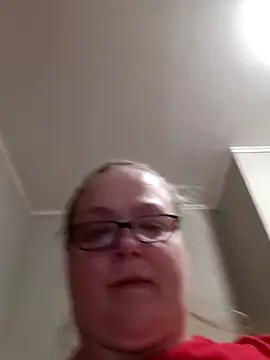 Snapshot of SexyWhiteChocolate chatting on 03.03.25 SexyWhiteChocolate online show from 03.03.25