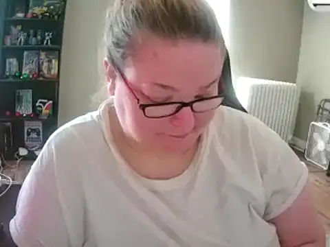 Snapshot of SexyWhiteChocolate chatting on 03.16.25 SexyWhiteChocolate online show from 03.16.25