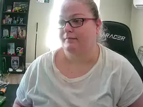 Snapshot of SexyWhiteChocolate chatting on 03.17.25 SexyWhiteChocolate online show from 03.17.25