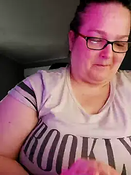 Snapshot of SexyWhiteChocolate chatting on 03.19.25 SexyWhiteChocolate online show from 03.19.25