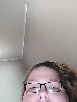 Snapshot of SexyWhiteChocolate chatting on 09.11.25 SexyWhiteChocolate online show from 09.11.25