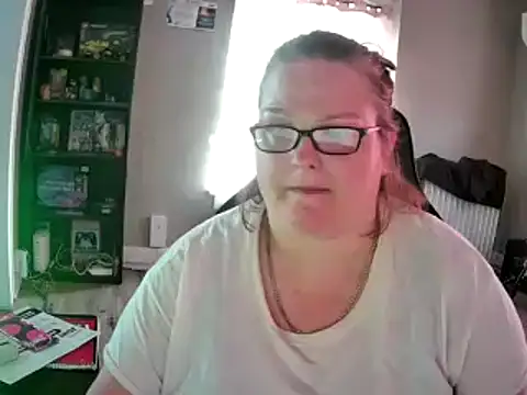 Snapshot of SexyWhiteChocolate chatting on 09.13.25 SexyWhiteChocolate online show from 09.13.25